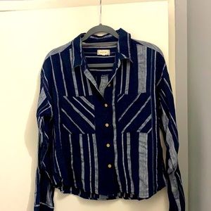 Blue and white cropped long sleeve blouse